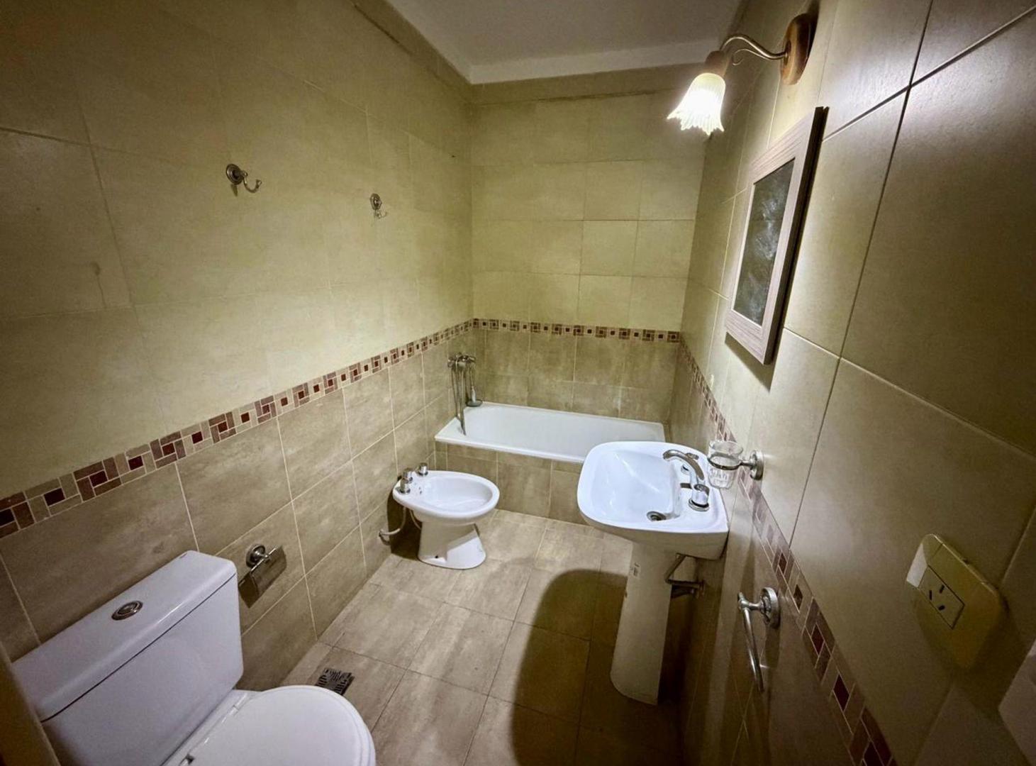 Foto de VENTA DEPARTAMENTO 2 AMBIENTES CON TERRAZA HAEDO, imagen 5