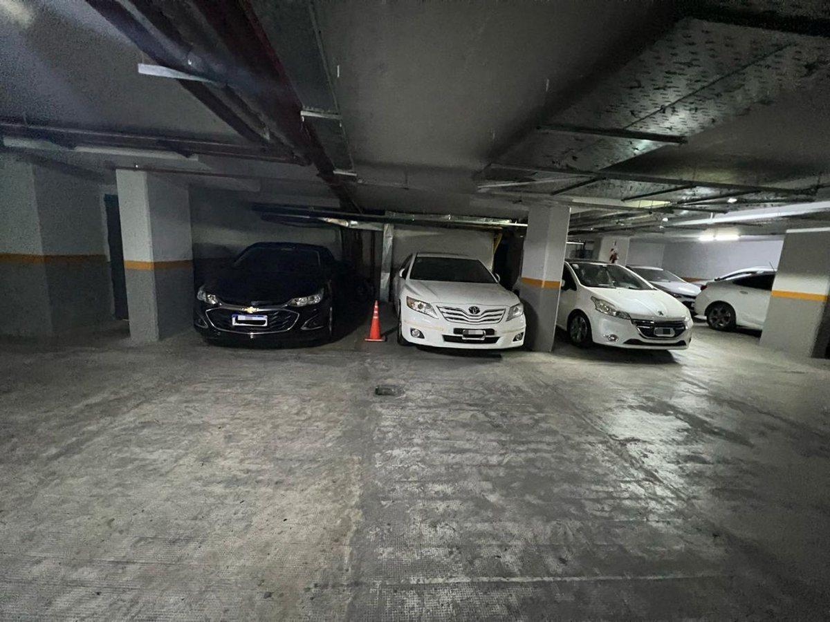 Foto de COCHERA EN EDIFICIO DE CATEGORIA, EN CABALLITO, imagen 3