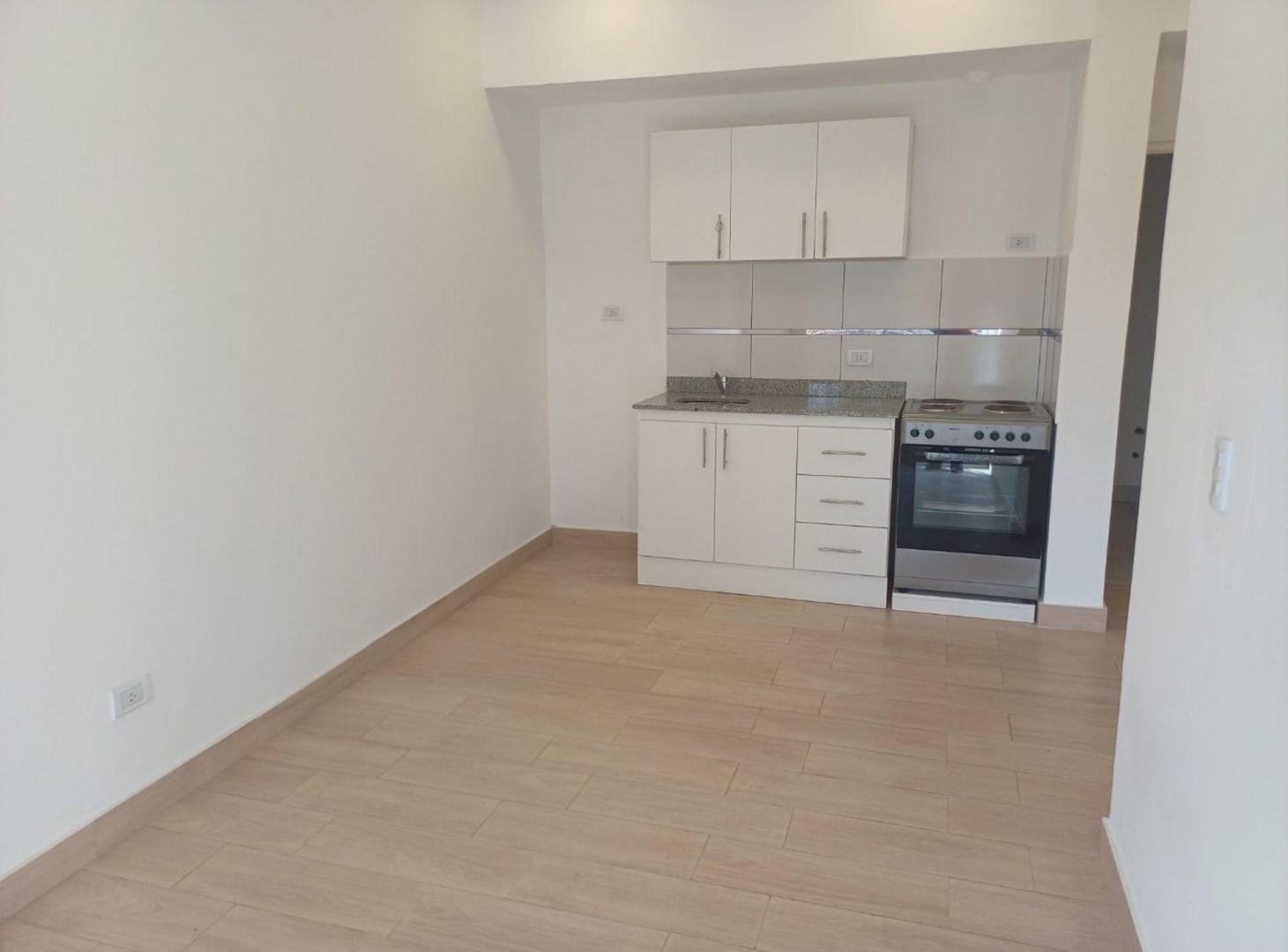 Foto de VENTA DEPARTAMENTO 2 AMB. BALCON MORENO CENTRO, imagen 3