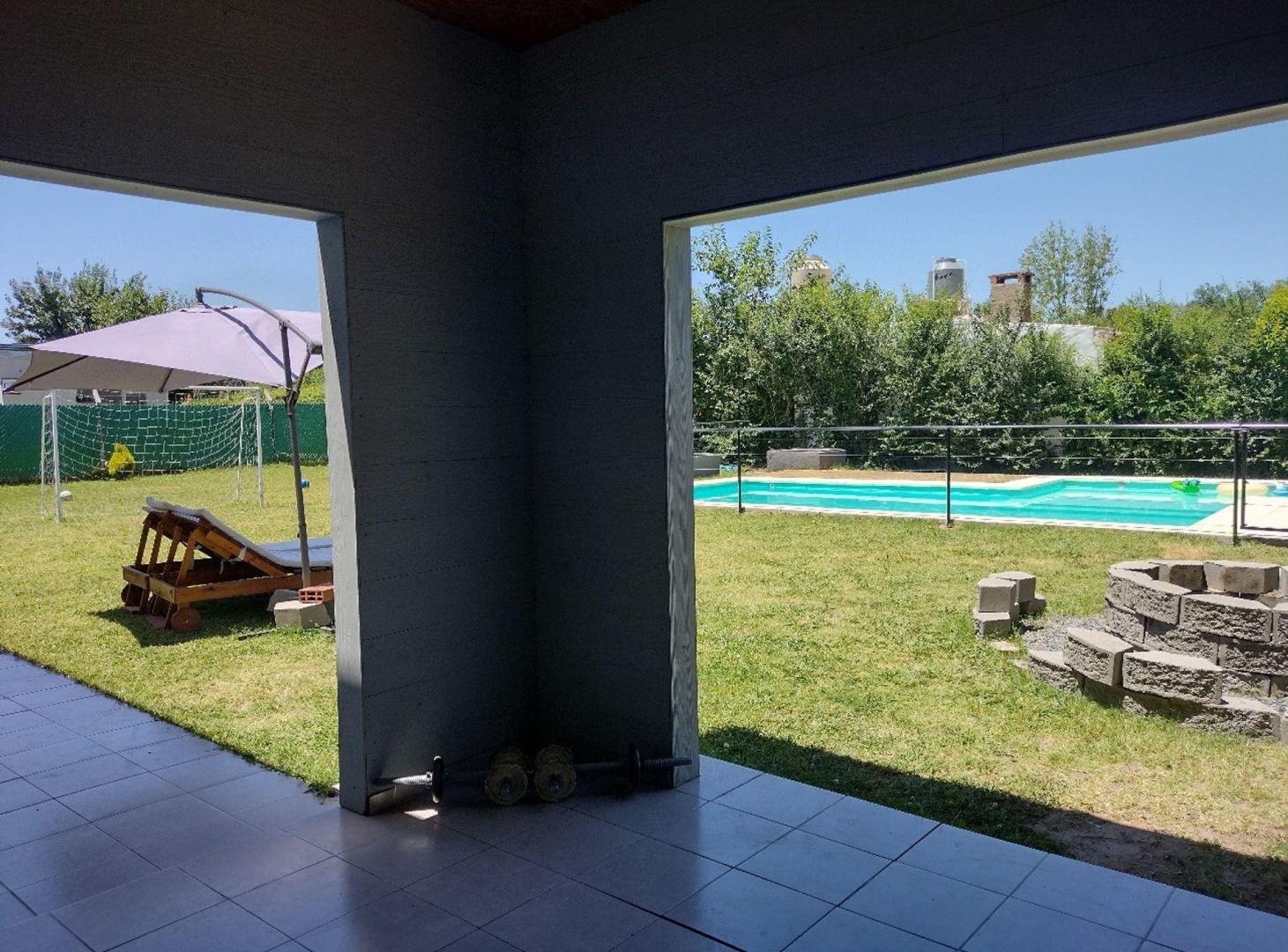 Foto de VENTA CASA 3AMB GRAL RODRIGUEZ LOTE 420M2 PILETA, imagen 2
