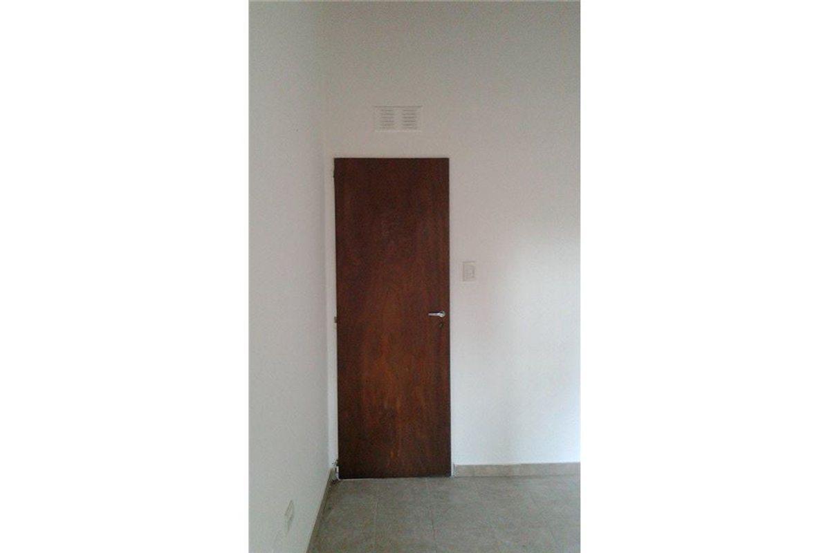 Foto de ALQUILER DTO 2 AMB CON PATIO ITUZAINGO SUR, imagen 3