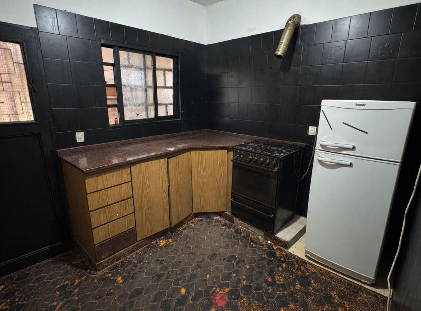 Foto de VENTA CASA 3 AMB+ 2 PH EN LOTE DE 300 M2- Av RATTI, imagen 3