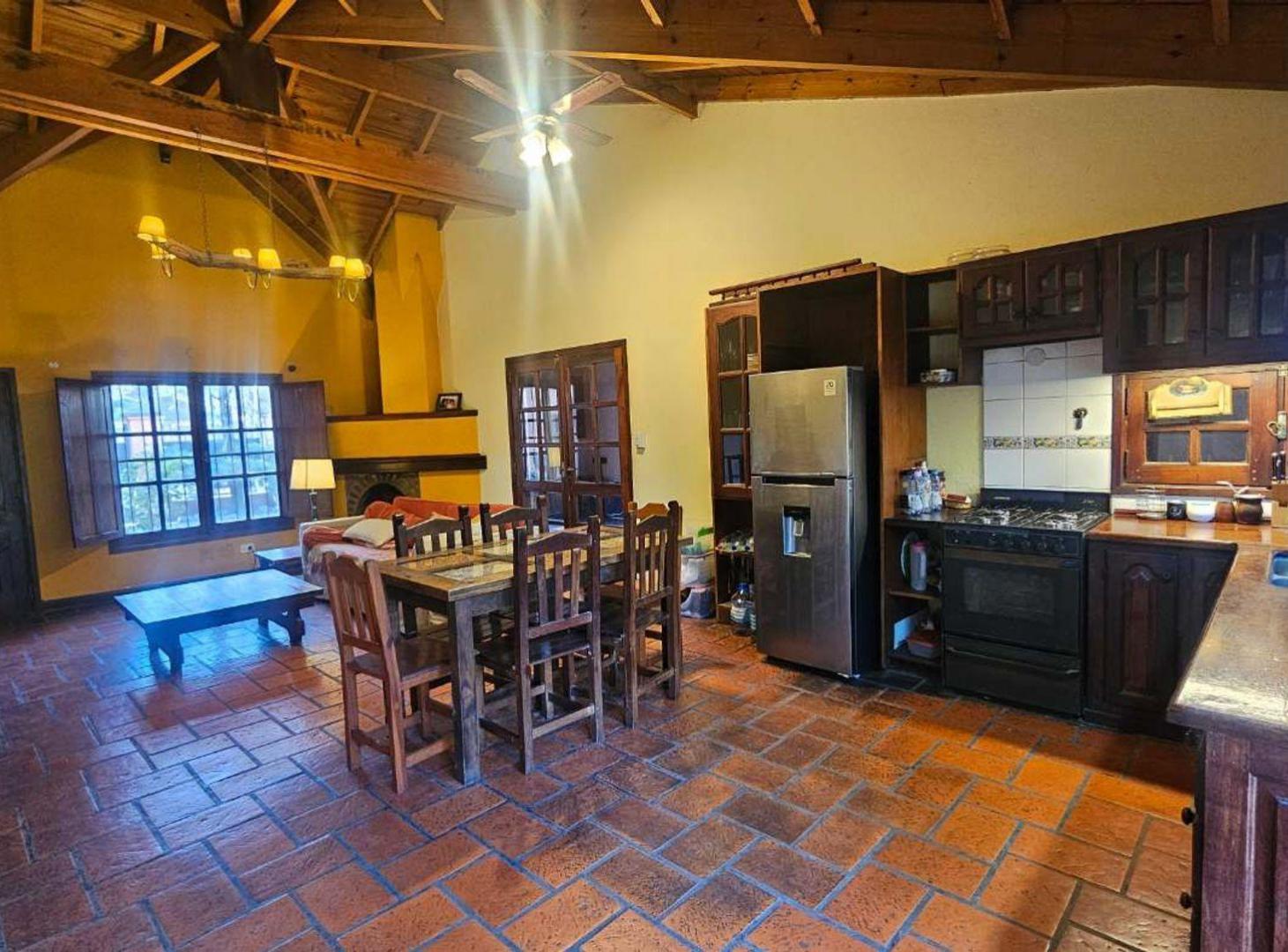 Foto de CASA 5 AMB C/ PILETA PARQUE LELOIR APTO CREDITO, imagen 4