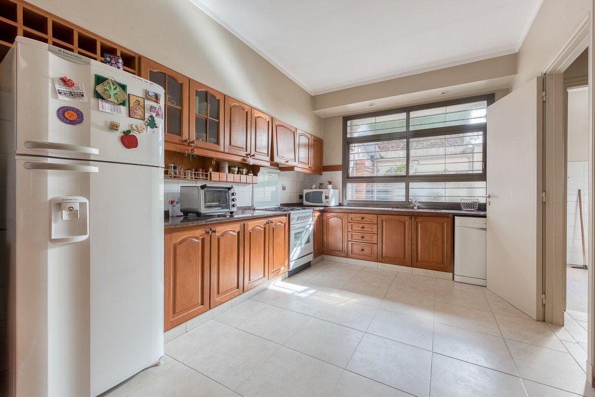 Foto de VENTA CASA 5 AMBIENTES CON PATIO Y OFICINA HAEDO, imagen 1