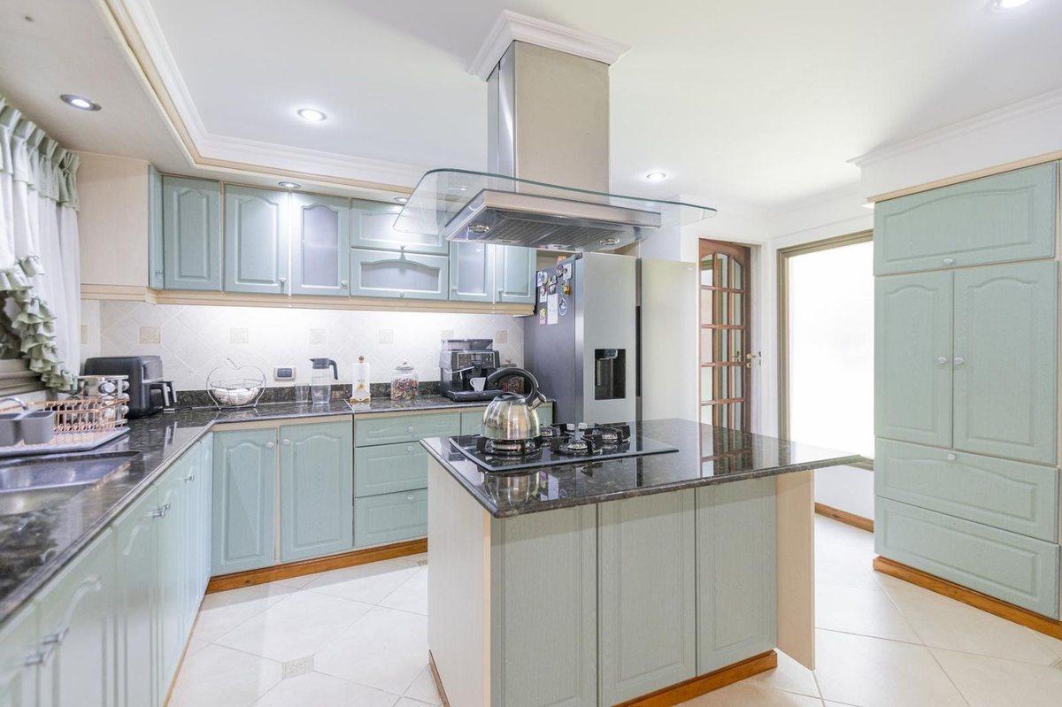 Foto de CASA VENTA 5 AMB EL PARAISO LOTE 2800 PISCINA/PARQ, imagen 5
