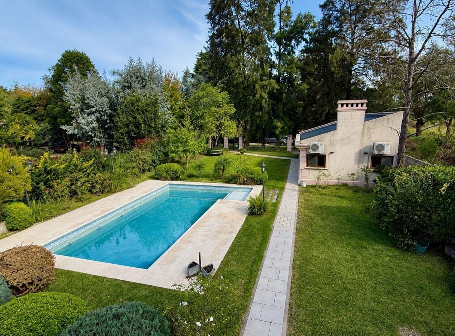 Foto de CASA 4 AMB. EN B° SANTA AMELIA – VIRREY DEL PINO, imagen 5