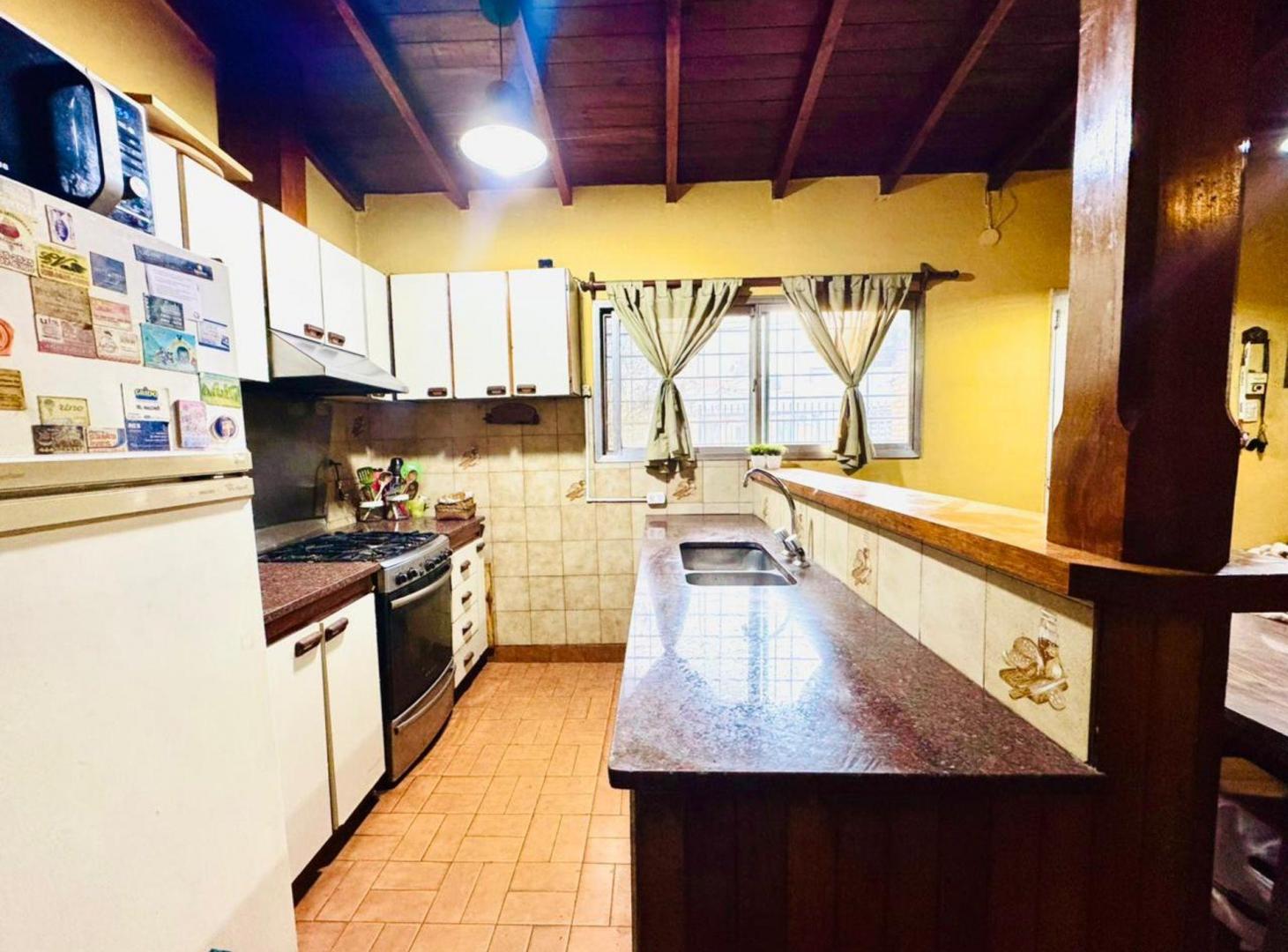Foto de VENTA CASA 4 AMBIENTES PARQUE JOHNSTON CON PERMUTA, imagen 4