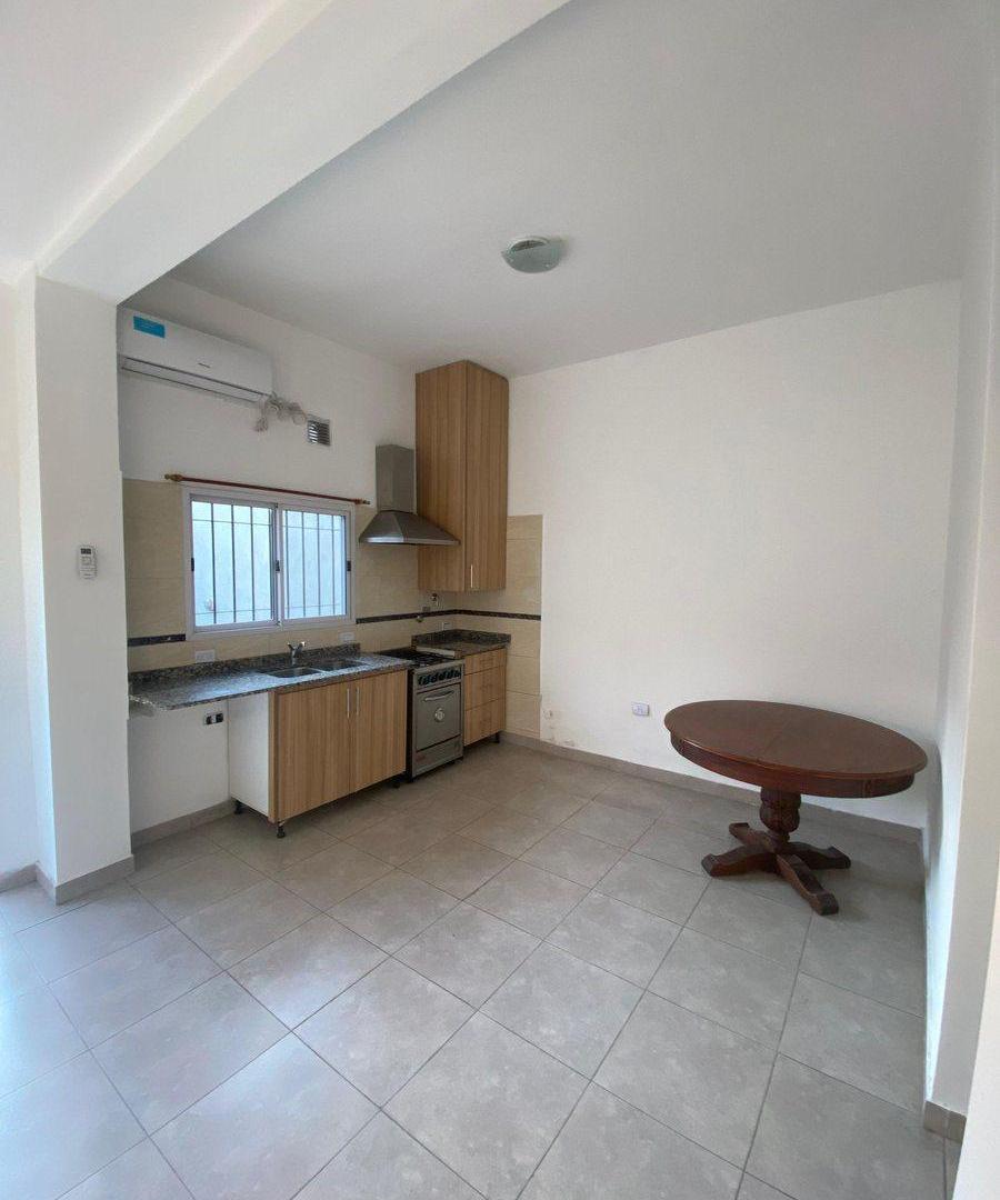 Foto de VENTA DUPLEX 3 AMB PATIO COCHERA QUINCHO CASTELAR, imagen 5