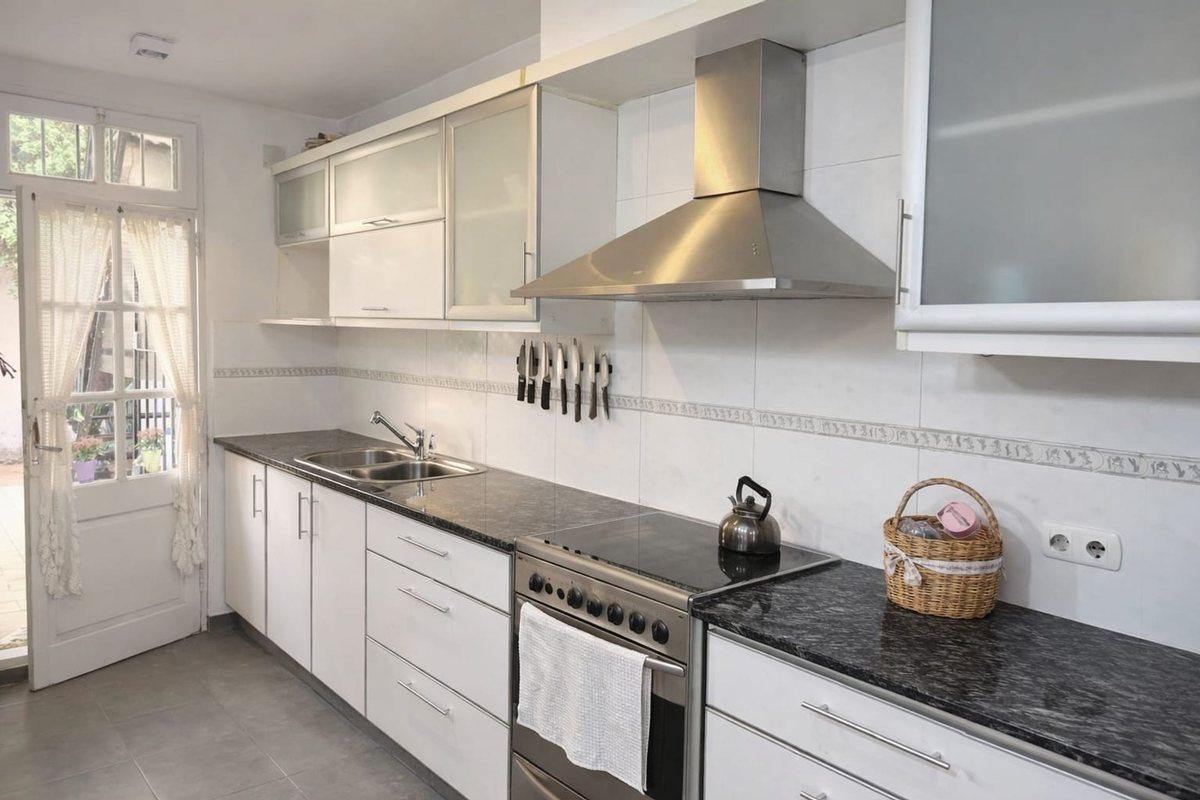 Foto de VENTA CASA 4 AMBIENTES + DEPTO 2 AMB MORON, imagen 1