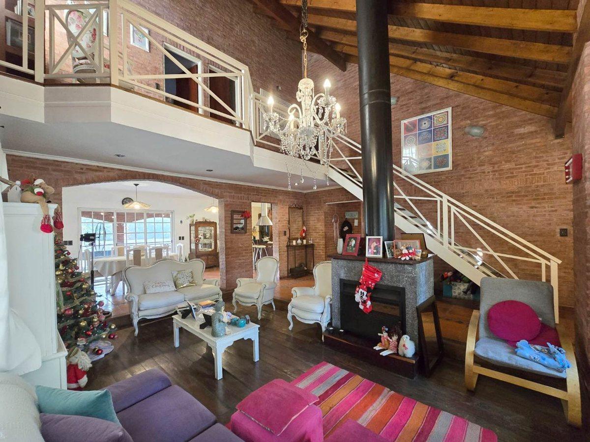 Foto de Chalet en Country Bco. Provincia | Pileta y Parque, imagen 1