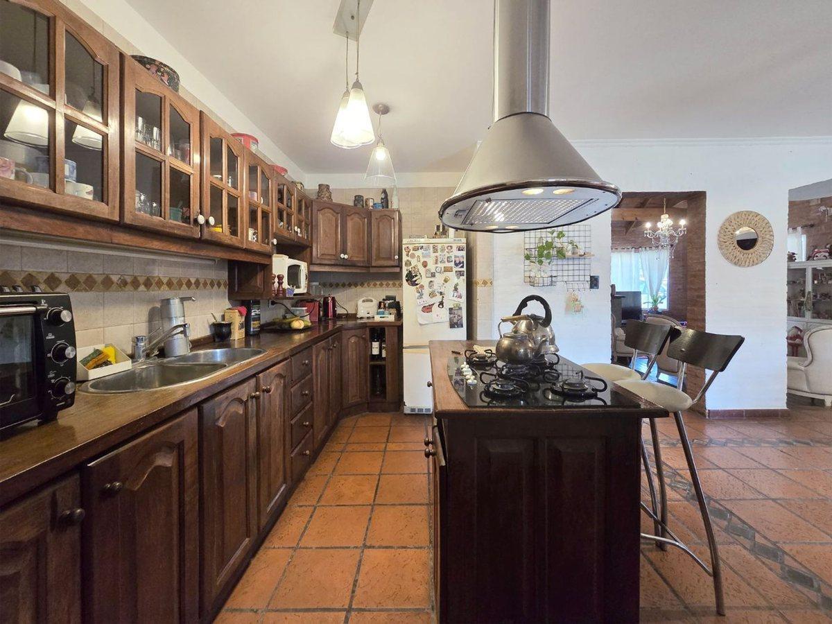 Foto de Chalet en Country Bco. Provincia | Pileta y Parque, imagen 2