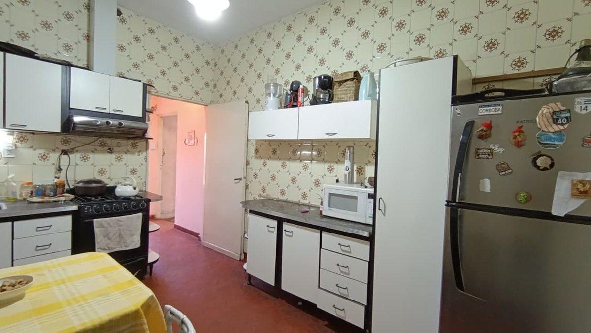 Foto de VENTA CASA 4 AMB + DPTO 2AMB C/ COCHERA EN MERLO, imagen 3