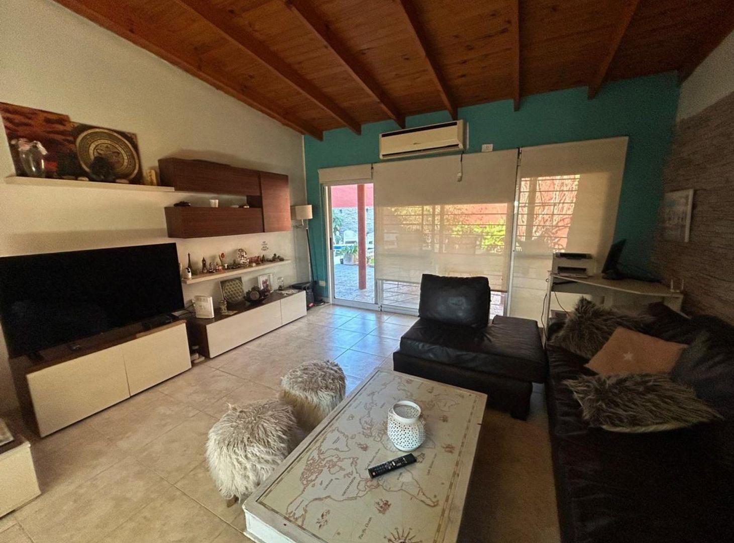 Foto de VENTA CASA 4AMB ITUZAINGO PB PILETA COCHERA 400M2, imagen 2