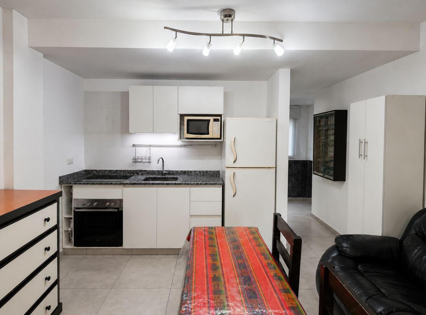 Foto de VENTA DEPTO MONOAMBIENTE CATEGORIA BALCON COCHERA, imagen 1