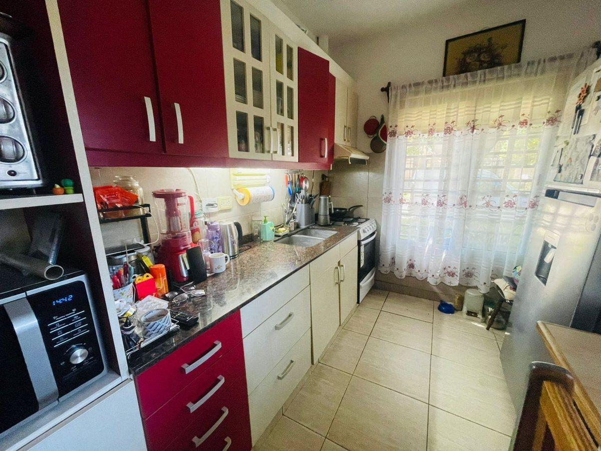 Foto de VENTA CASA 4 AMB GARAGE PATIO ITUZAINGO NORTE, imagen 2