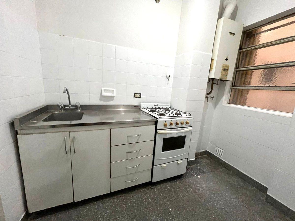 Foto de VENTA DEPTO 3 AMBIENTES- BALVANERA, imagen 2