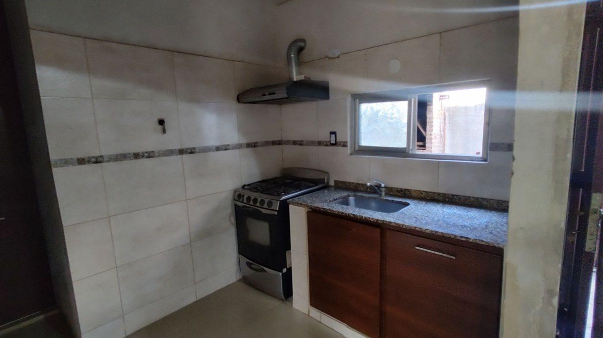 Foto de CASA EN VENTA EN ITUZAINGO LOTE PROPIO, imagen 2