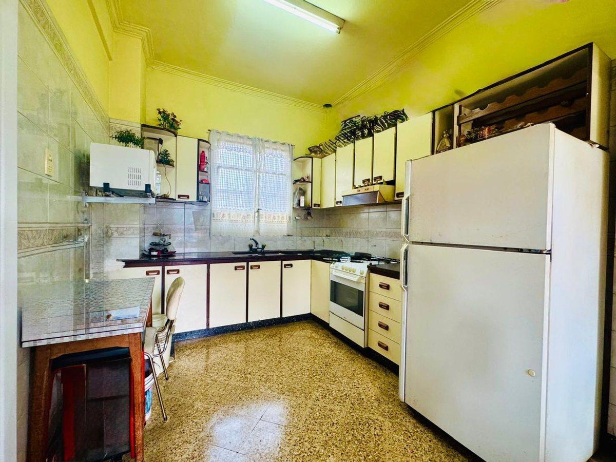 Foto de VENTA PH 4 AMBIENTES CON LOCAL Y COCHERA LUGANO, imagen 3