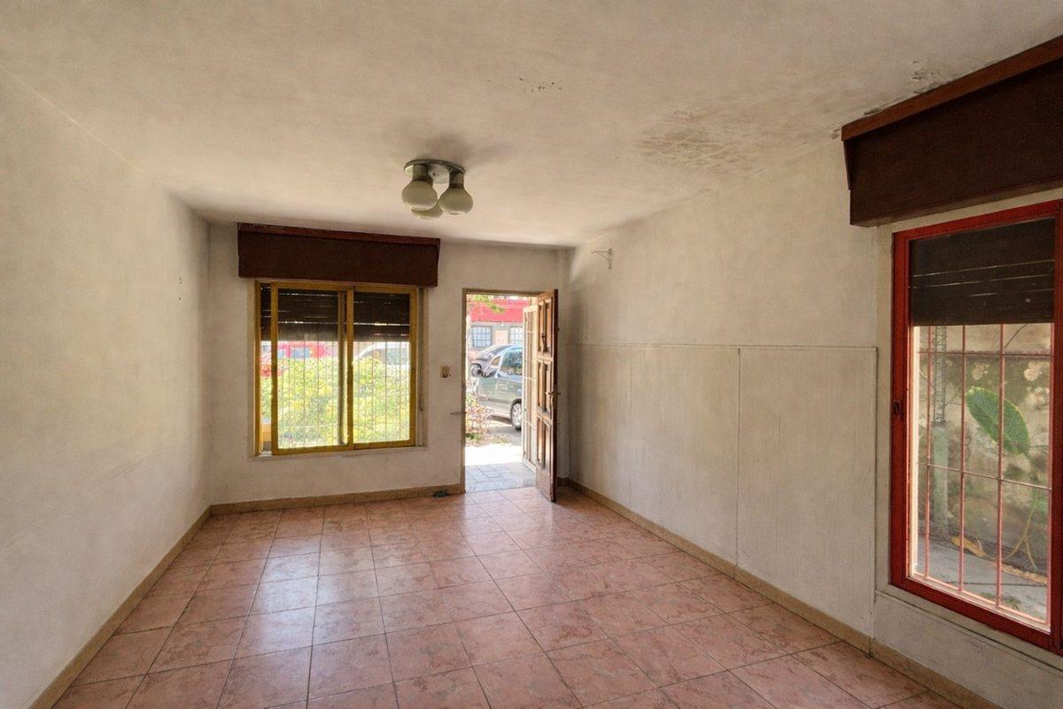 Foto de VENTA CASA 4 AMB, C/JARDIN, CASTELAR APTO CREDITO, imagen 1