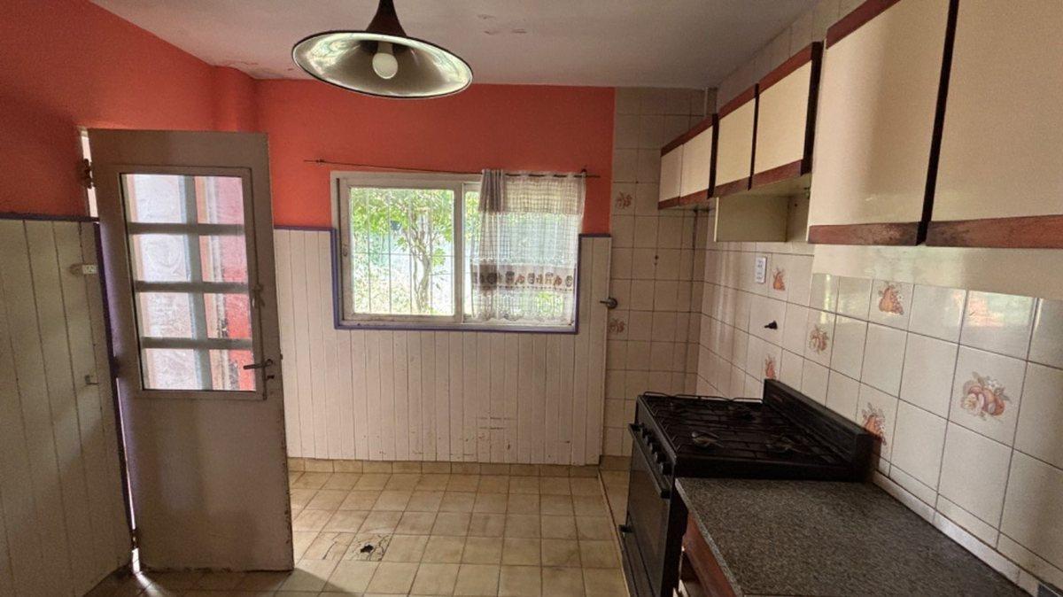 Foto de VENTA CASA 4 AMB, C/JARDIN, CASTELAR APTO CREDITO, imagen 3