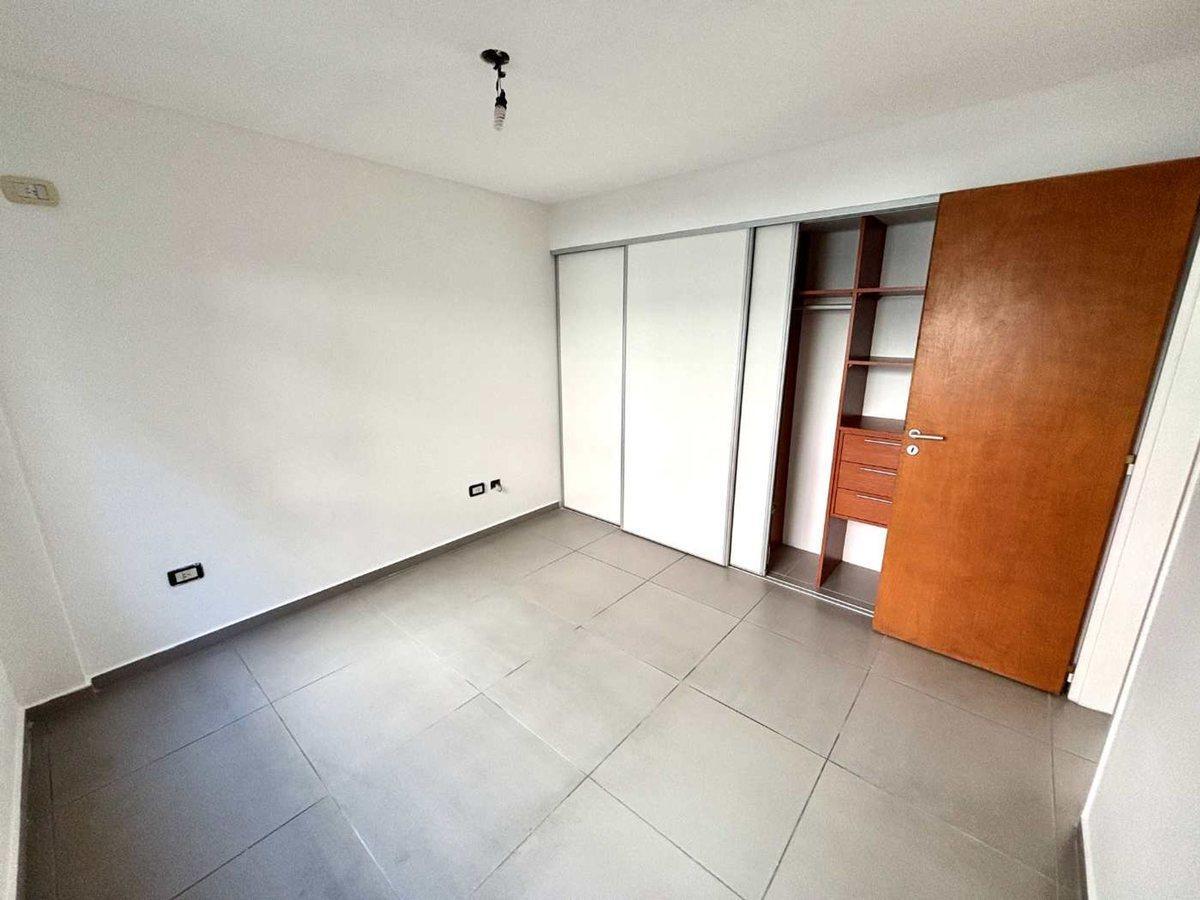 Foto de VENTA DEPARTAMENTO 2 AMB CASTELAR NORTE, imagen 3