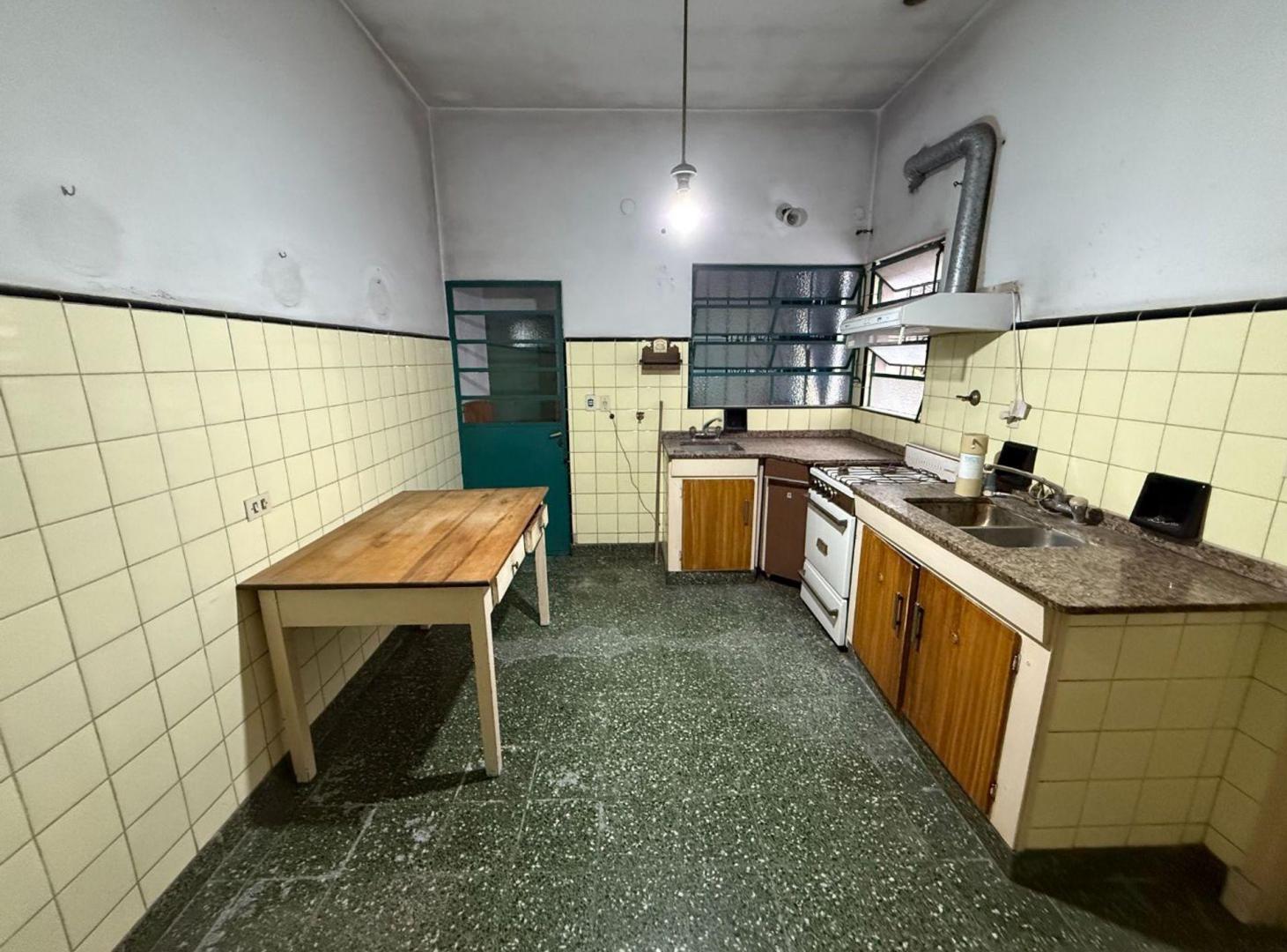 Foto de VENTA CASA 4AMB A REFACC PALOMAR JARDÍN Y PARRILLA, imagen 1