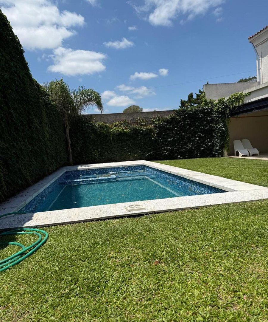 Foto de VENTA CASA 6 AMB. C/ PILETA -APTO CREDITO- C EVITA, imagen 4