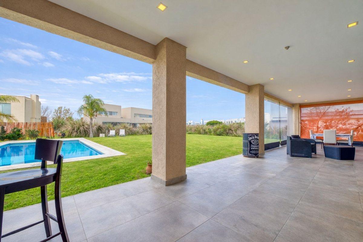 Foto de VENTA CASA 5 AMB PREMIUM TERRAVISTA GRAL RODRIGUEZ, imagen 1