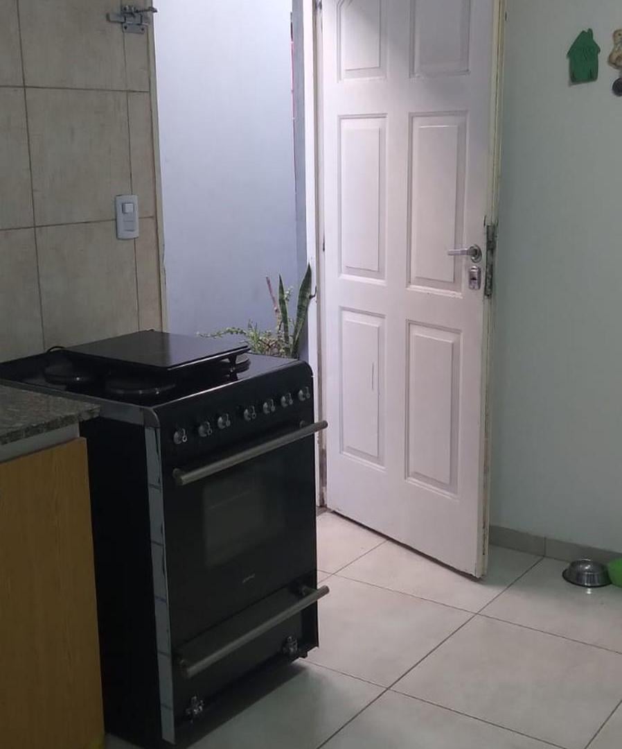 Foto de VENTA DPTO 3 AMBIENTES- CASTELAR OFRECE FINANCIAR, imagen 5