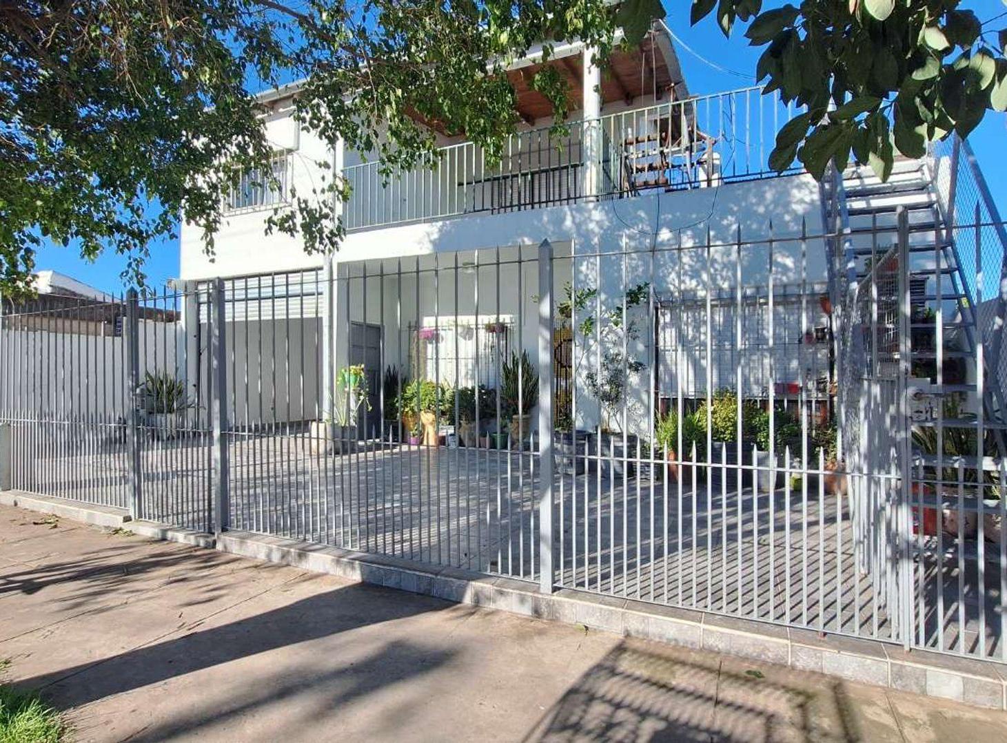 Foto de VENTA CASA 4 AMB + 2 DPTOS COCHERA PATIO CASTELAR, imagen 5