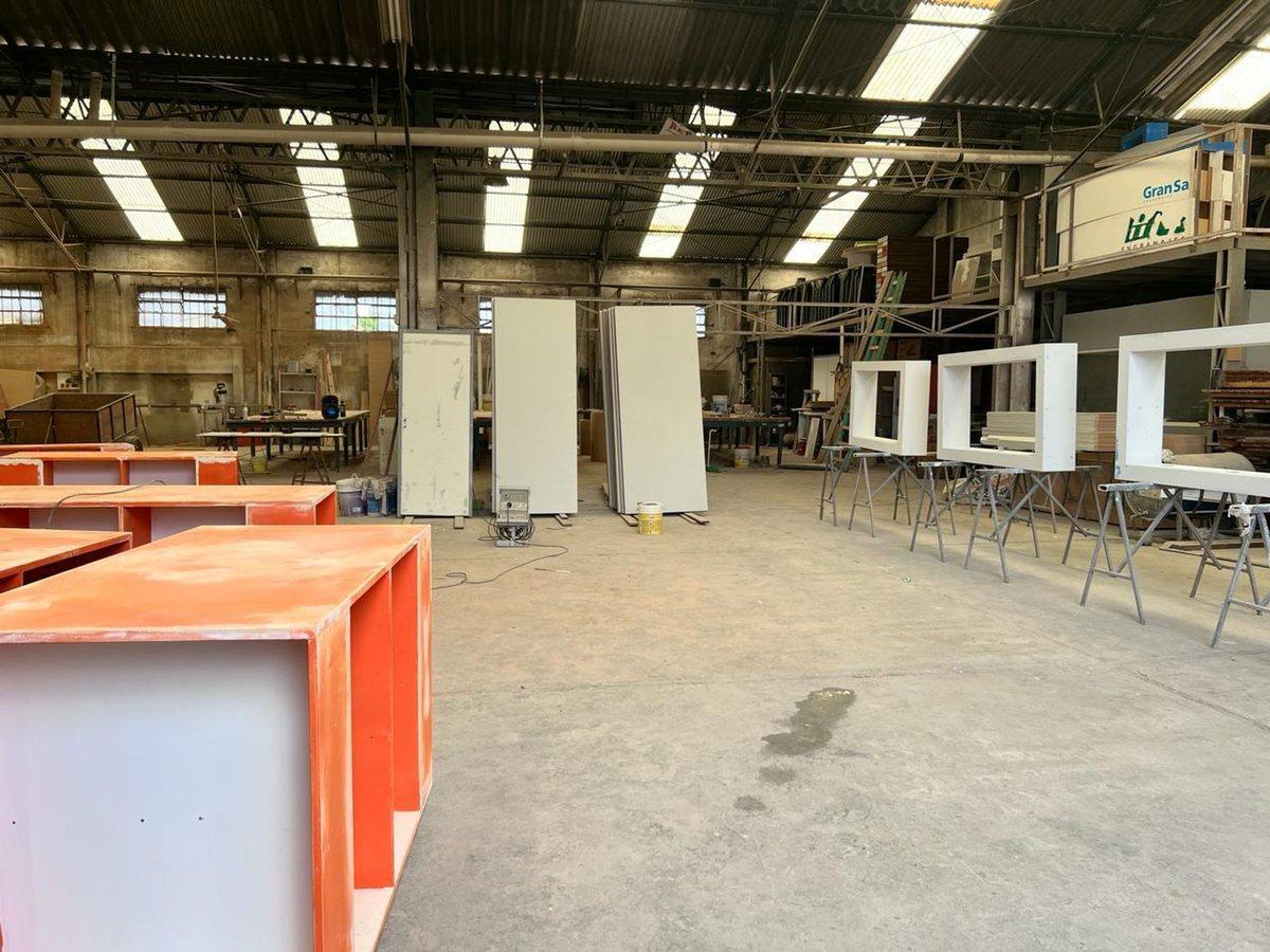 Foto de VENTA GALPONES LOTE INDUSTRIAL OFICINAS 8100M2 R21, imagen 2