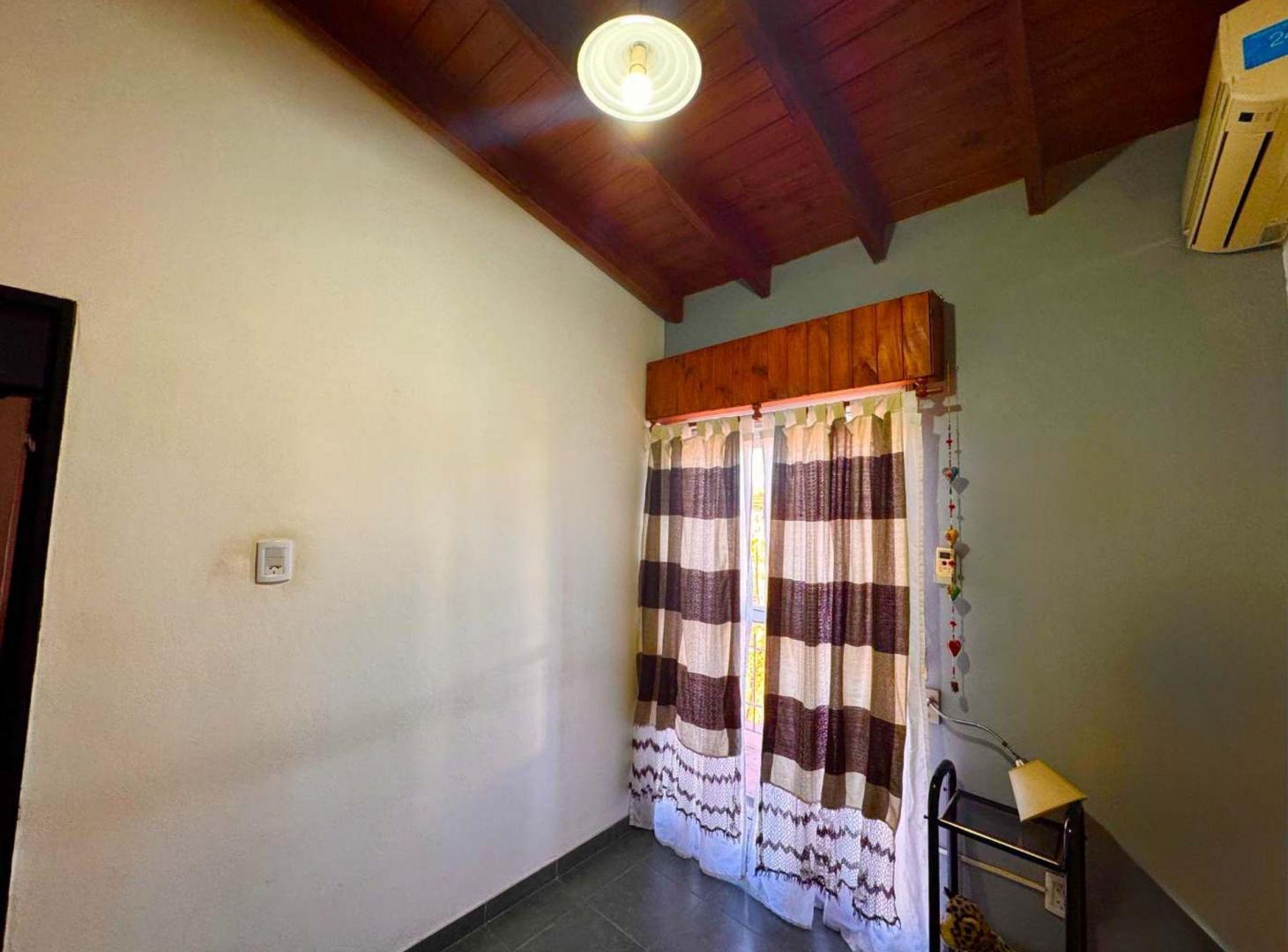 Foto de VENTA CASA PH 4 AMB CON PATIO Y TERRAZA ITUZAINGO, imagen 2