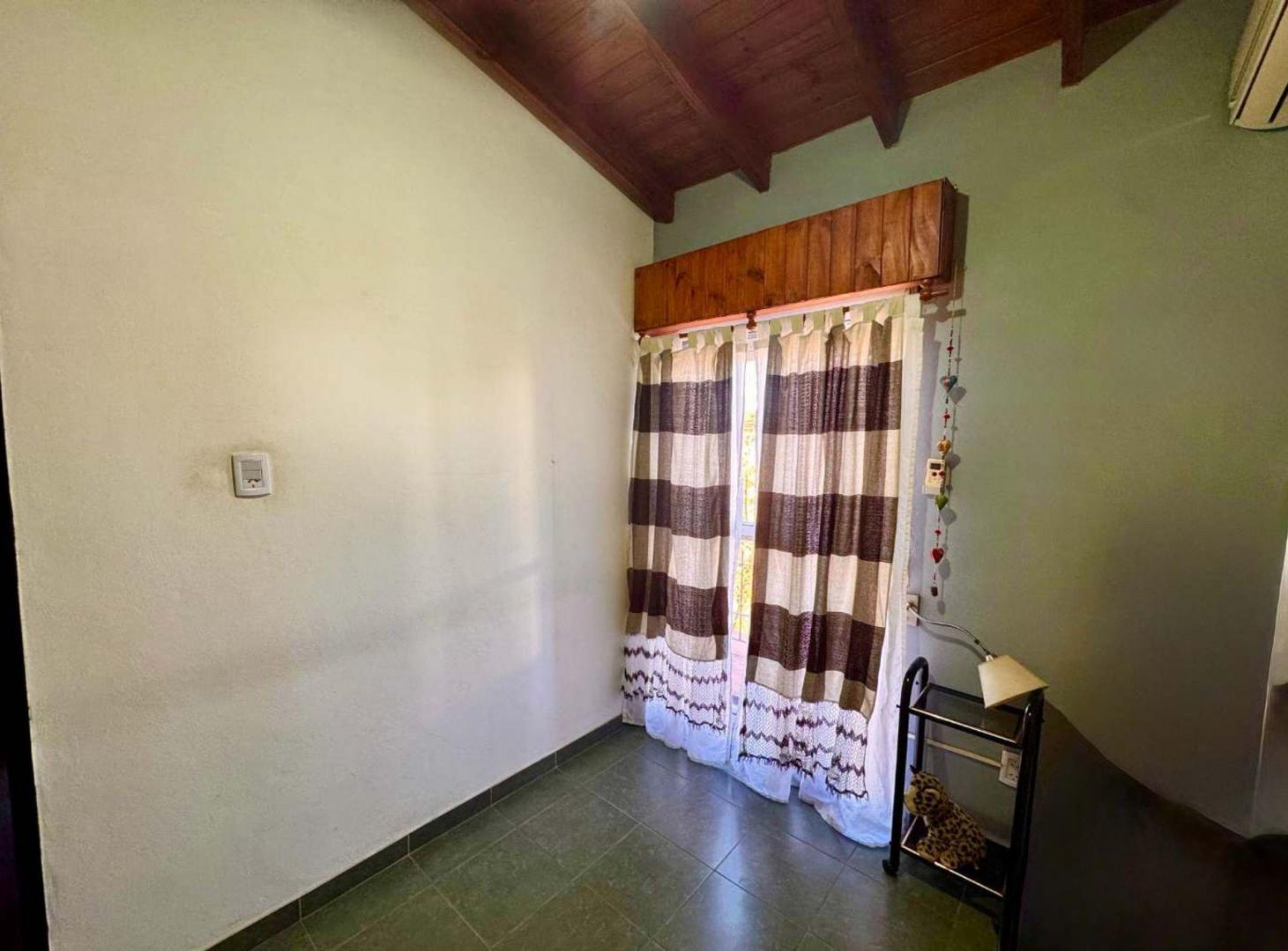 Foto de VENTA CASA PH 4 AMB CON PATIO Y TERRAZA ITUZAINGO, imagen 3