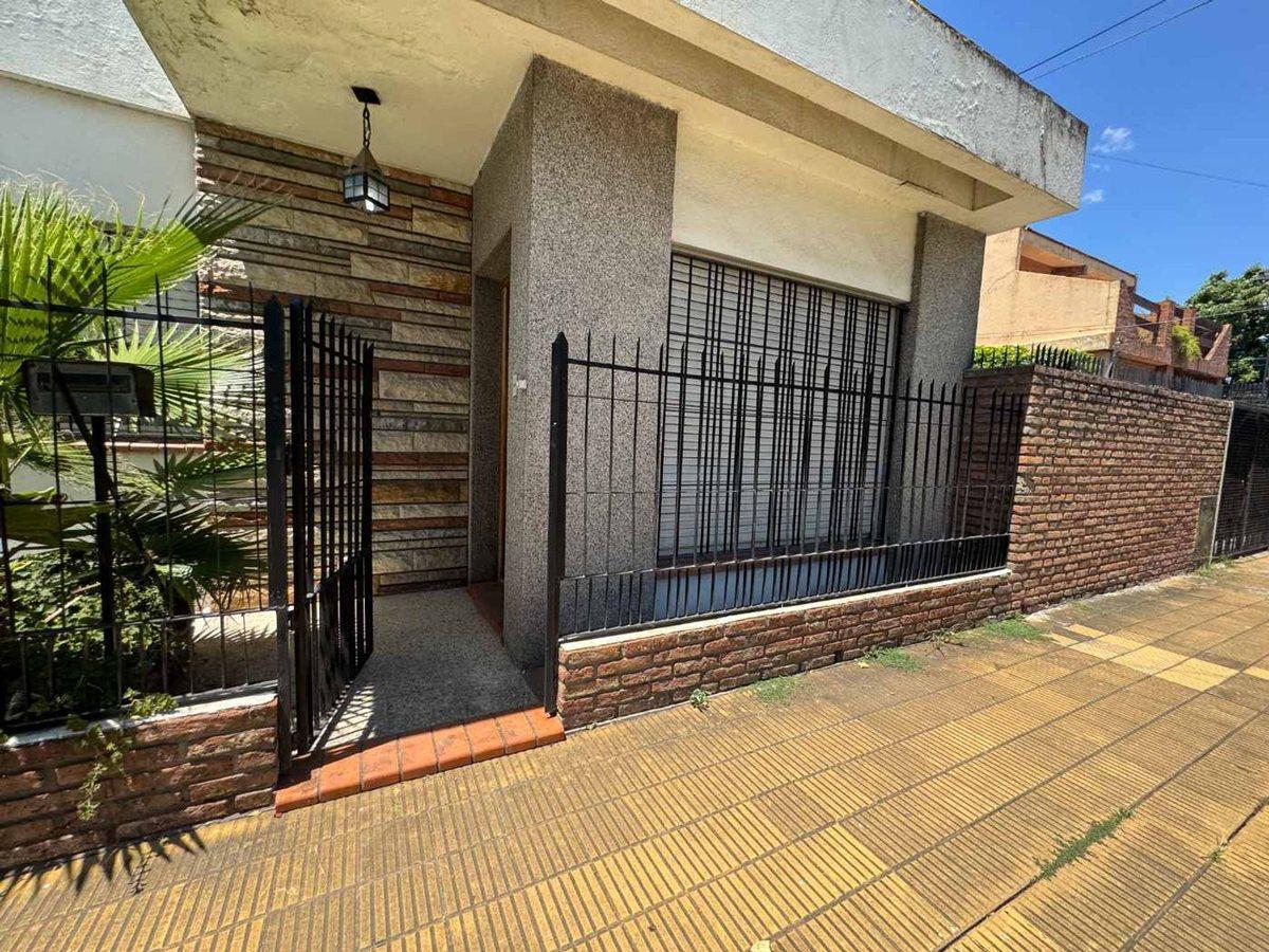 Foto de VENTA CASA 3 AMB PADUA APTO CRÉDITO COCHERA, imagen 1