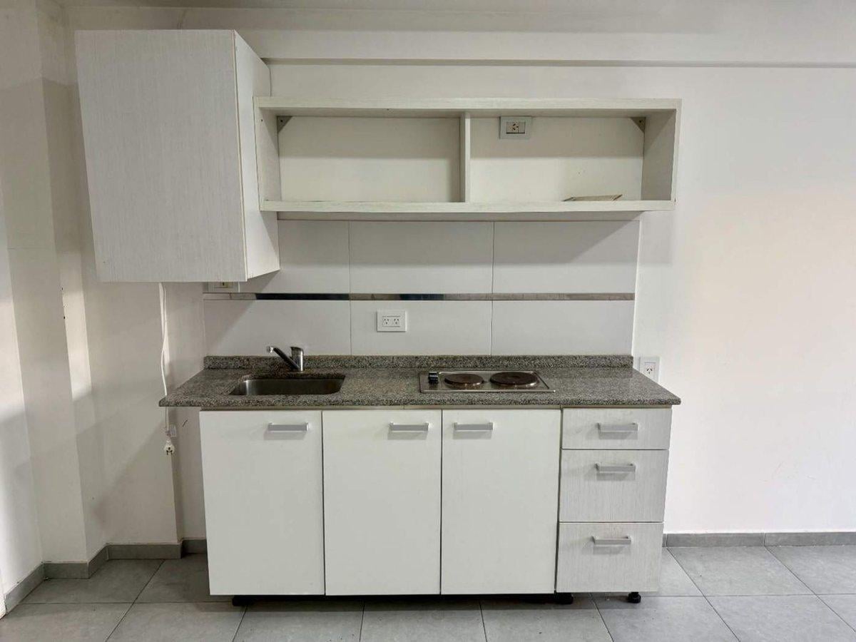 Foto de ALQUILER MONOAMBIENT BALCON ZONA TRIBUNALES MORON, imagen 4