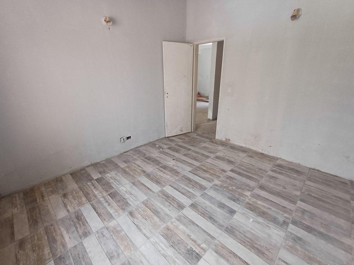 Foto de VENTA CASA MODERNA A ESTRENAR 4 AMBIENTES PERMUTA, imagen 2
