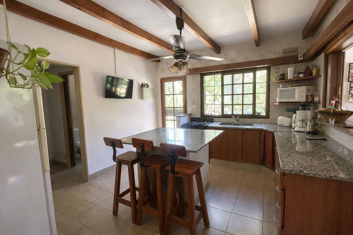 Foto de VENTA CHALET 5 AMB PILETA JARDIN EN EL MORO, imagen 4