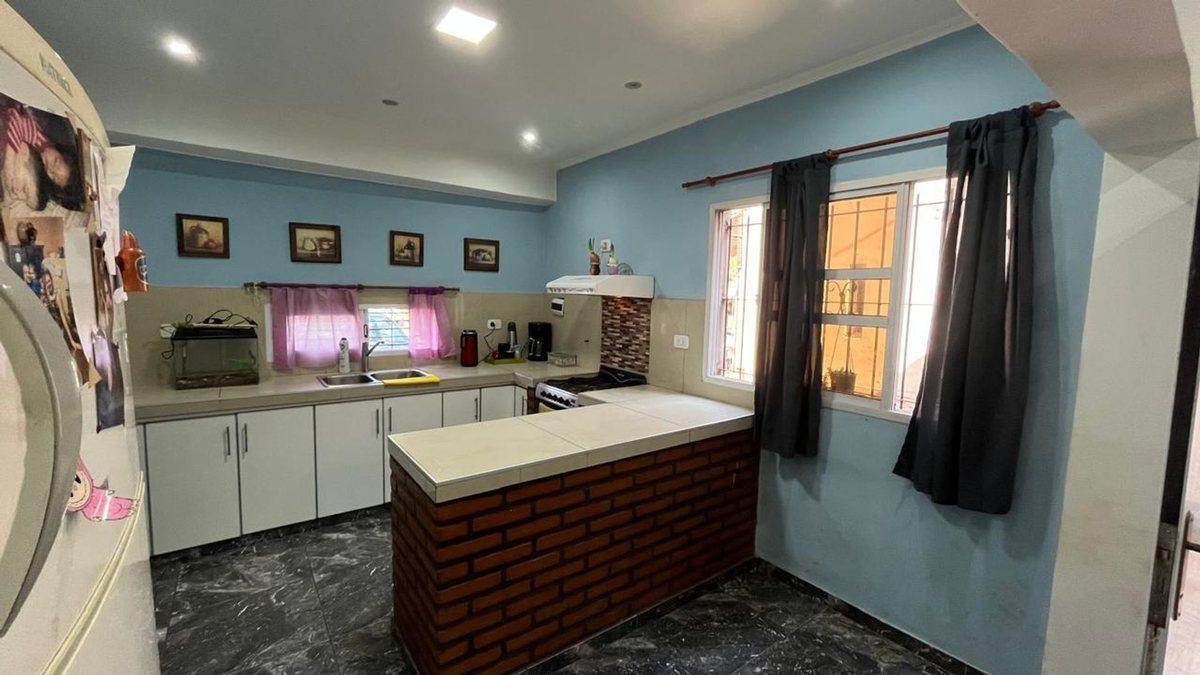 Foto de VENTA CASA 4 AMB Y DEPTO 3 AMB HURLINGHAM MORRIS, imagen 4