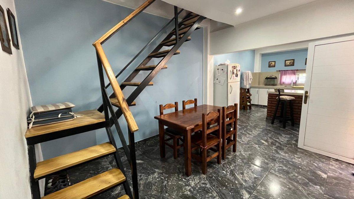 Foto de VENTA CASA 4 AMB Y DEPTO 3 AMB HURLINGHAM MORRIS, imagen 1