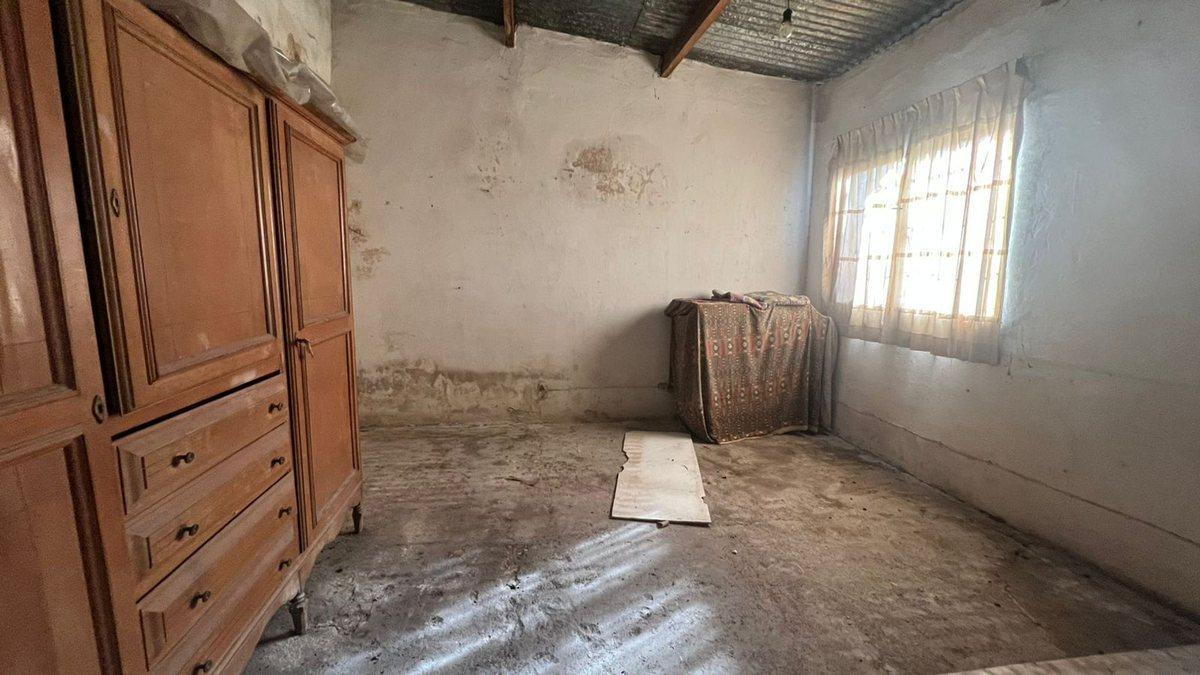Foto de VENTA CASA A RECICLAR - GRAL. RODRIGUEZ, imagen 2