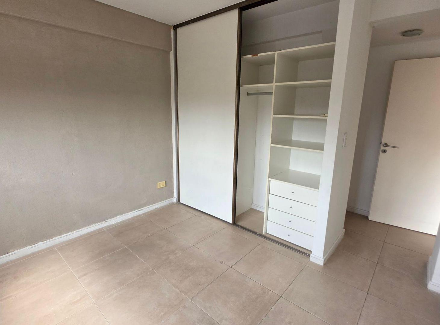 Foto de ALQUILER DEPTO 2 AMB BALCON COCHERA CASTELAR NORTE, imagen 4