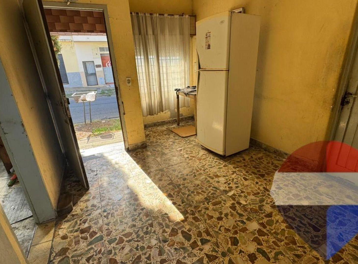Foto de VENTA COMPLEJO HABITACIONAL A RECICLAR EN CASTELAR, imagen 5