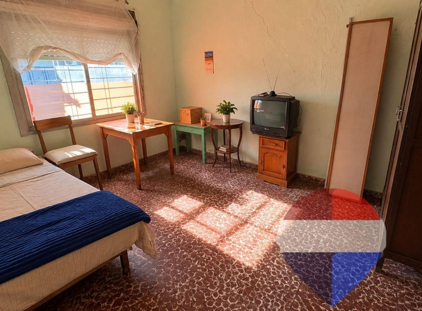 Foto de VENTA COMPLEJO HABITACIONAL A RECICLAR EN CASTELAR, imagen 3