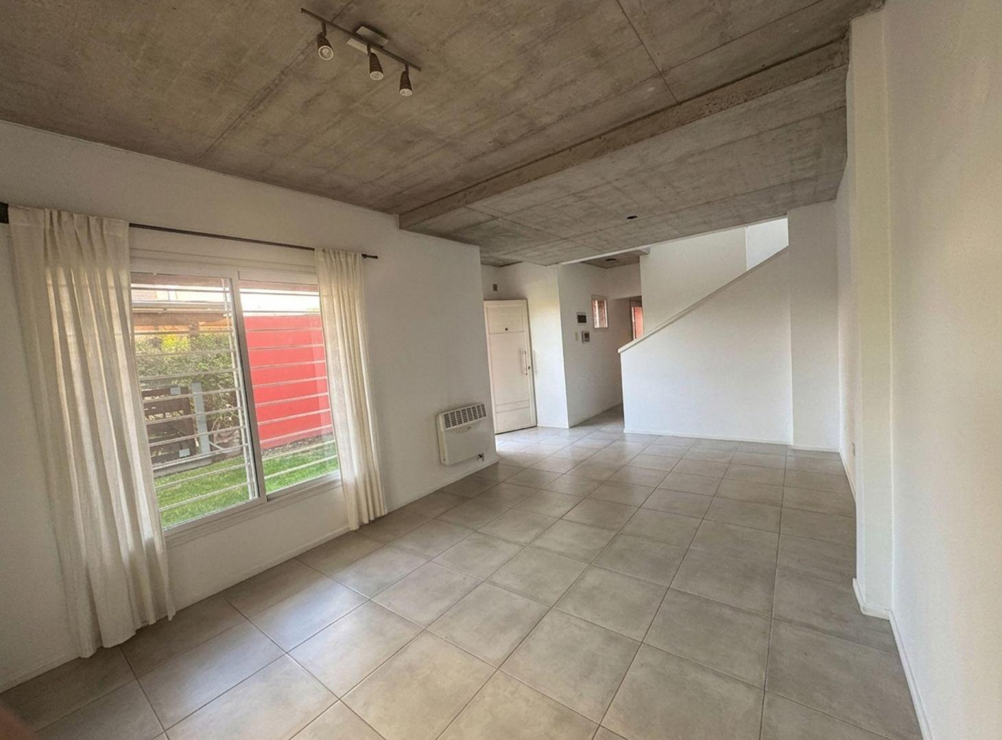 Foto de VENTA 4 AMBIENTES HURLINGHAM COMPLEJO CERRADO, imagen 3