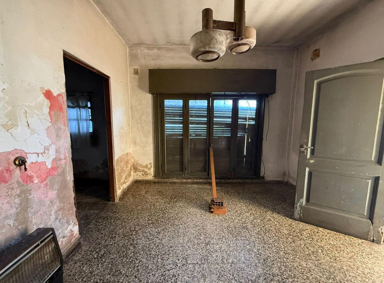 Foto de VENTA PH 3 AMB C/TERRAZA A RECICLAR EN MORÓN, imagen 5