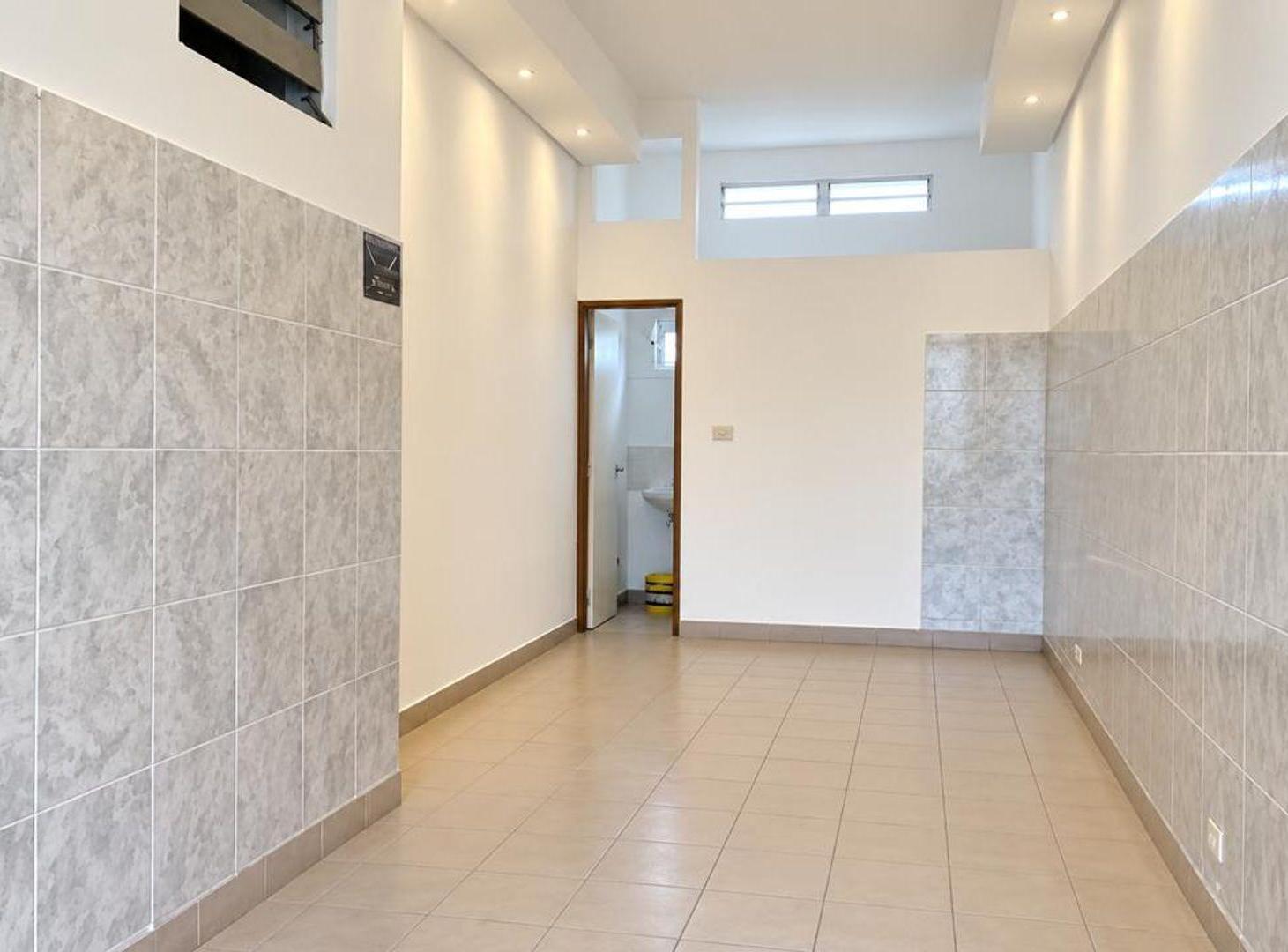Foto de VENTA LOCAL COMERCIAL EN MORON, imagen 1