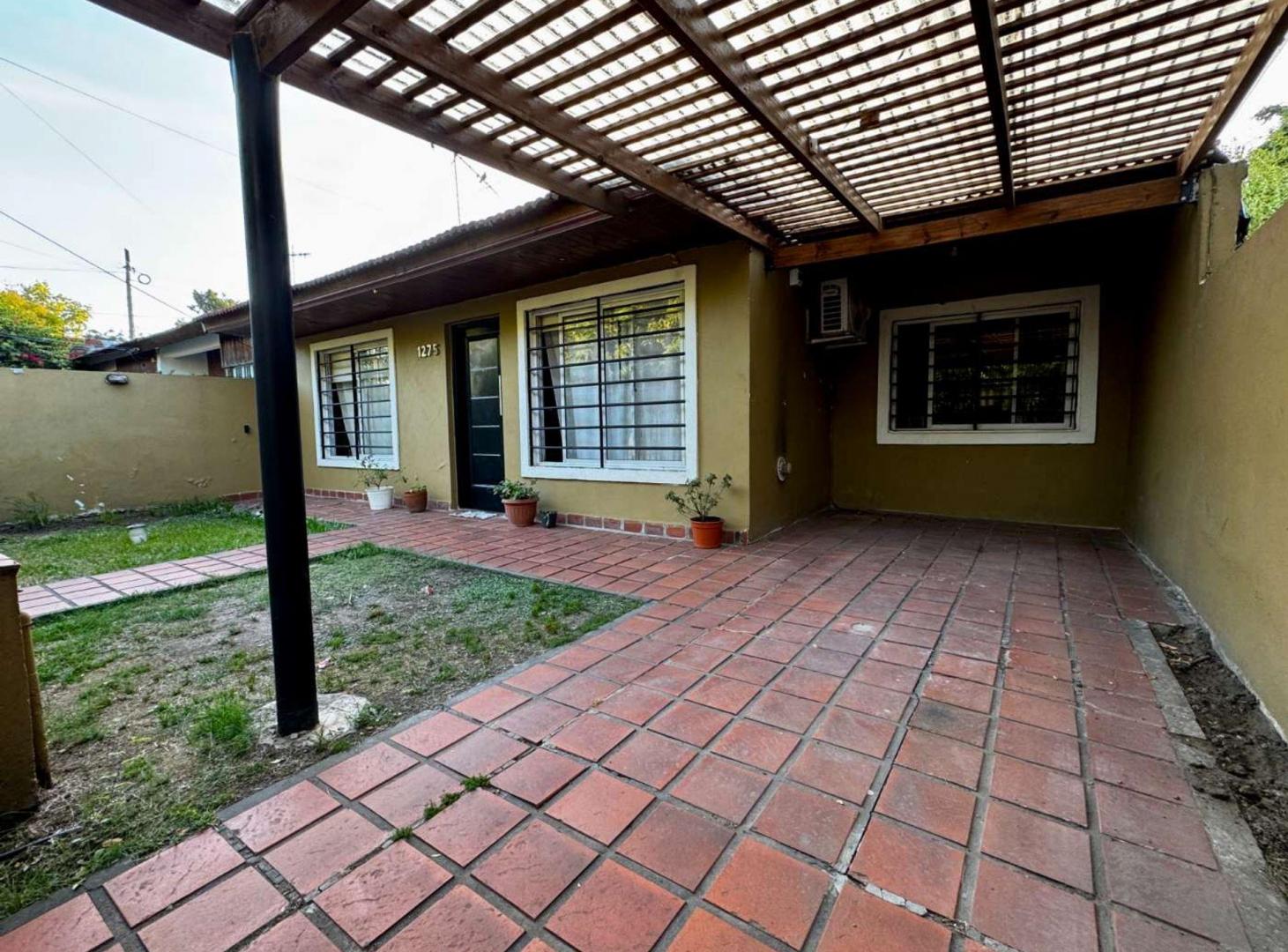 Foto de Casa APTO CREDITO HIPOTECARIO cerca Acceso Oeste, imagen 1