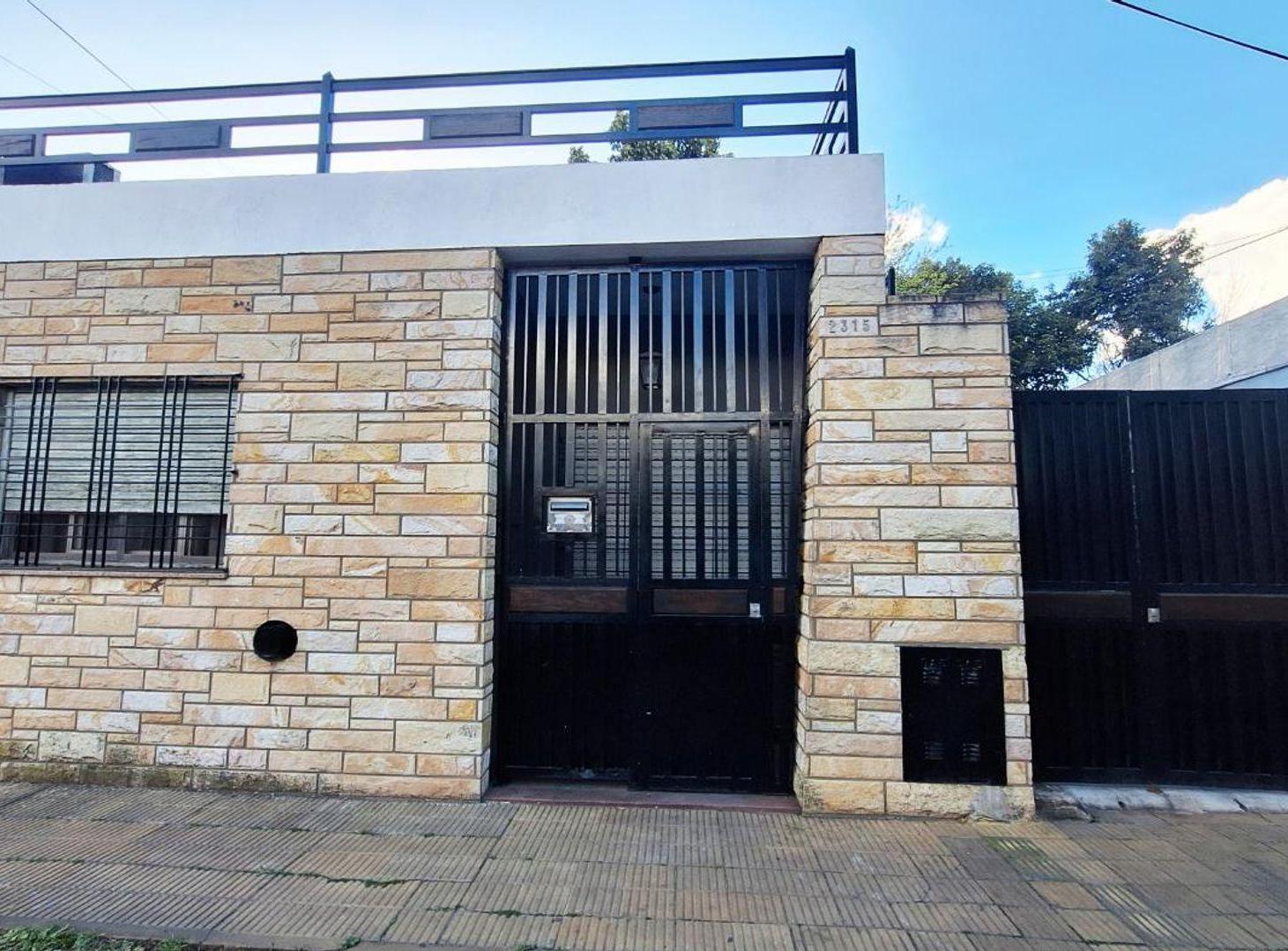 Foto de VENTA CASA 4 AMB + DPTO JARDIN COCHERA MORON SUR, imagen 4