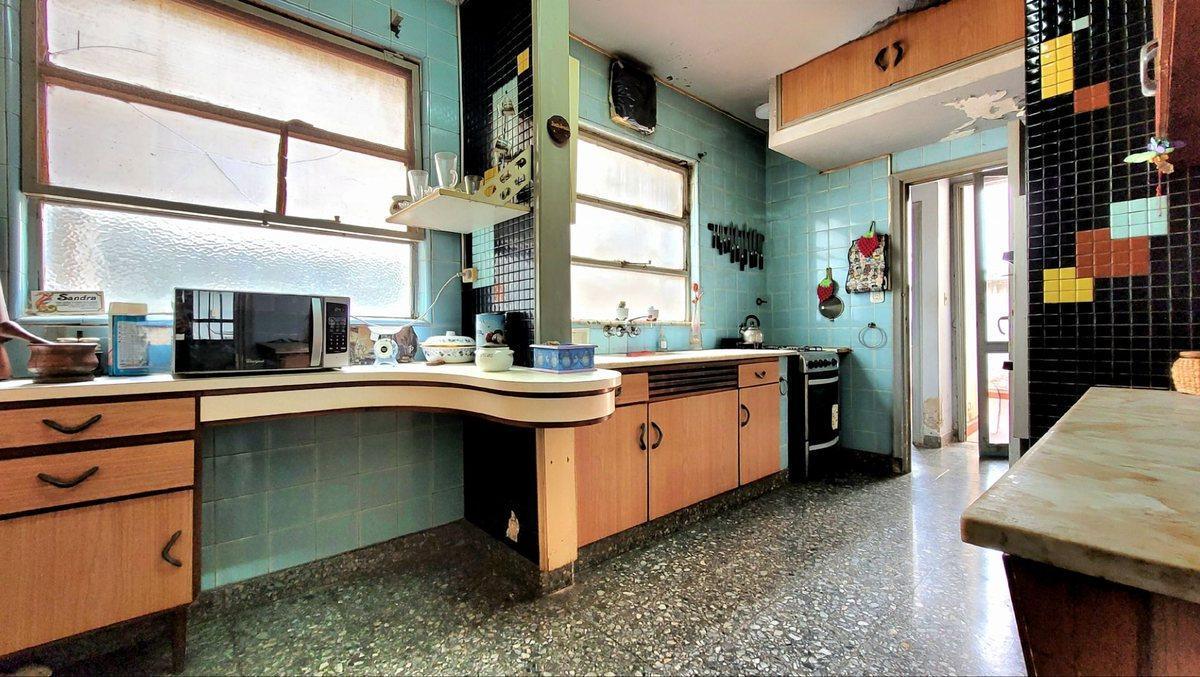 Foto de VENTA DEPTO 4 AMB 2 PATIOS BALCON PARQUE PATRICIOS, imagen 3
