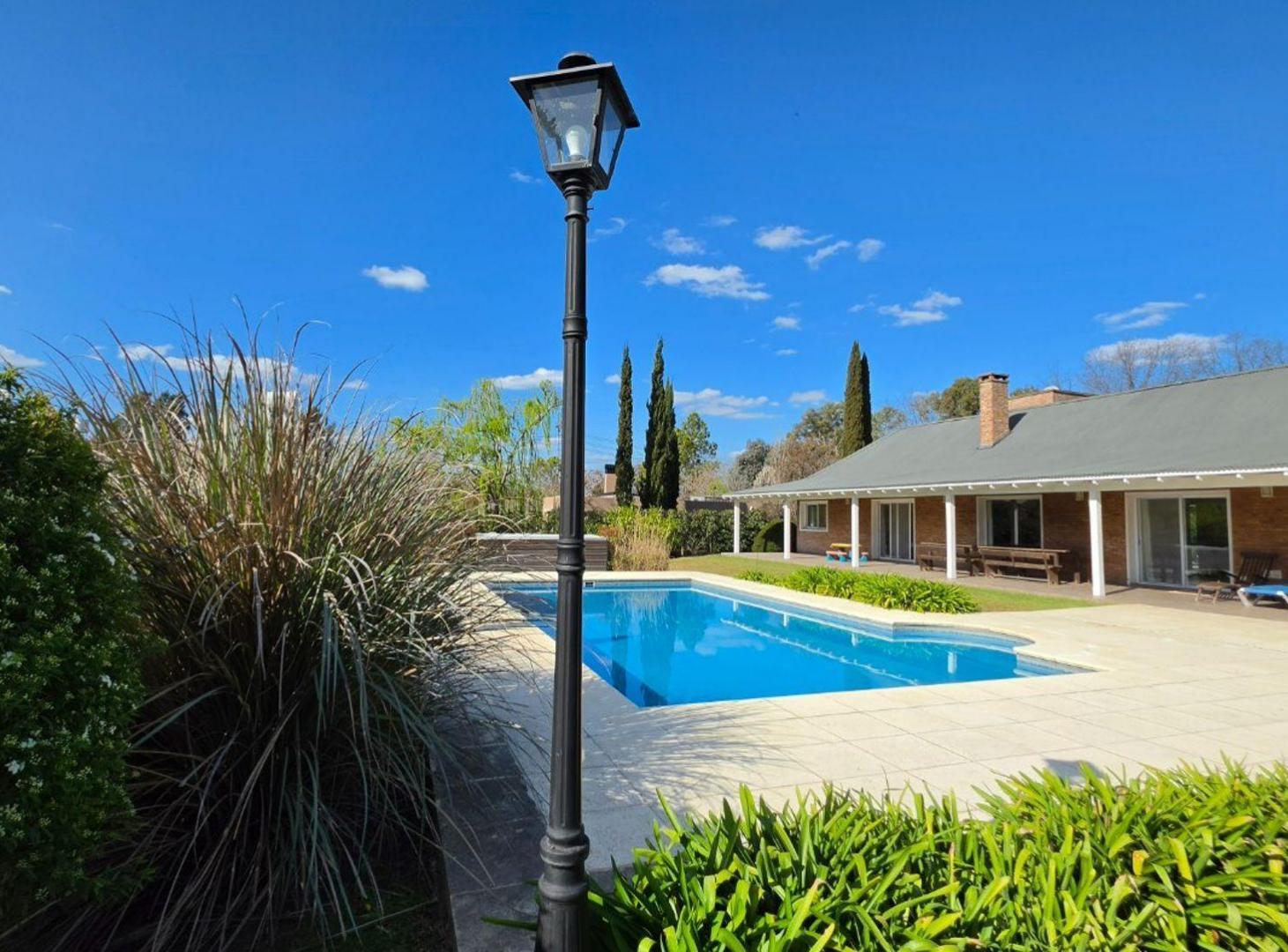Foto de VENTA CASA 4 AMB 4400 M2 LA RETAMA PILAR APTO CRED, imagen 1